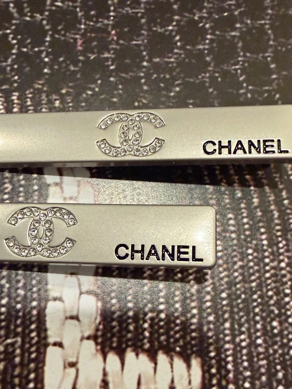 CHANEL Beaute Silver Crystal CC Logo Hair Barrette Pair 🩶🩶🩶